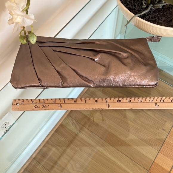 Elliott Lucca Clutch - Picture 14 of 15